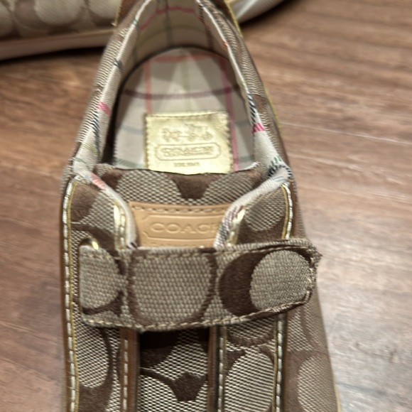 Coach Signature C canvas and gold leather sneakers - Picture 4 of 7